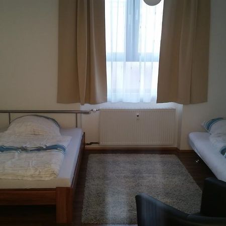 Ferienwohnung Fiwa Fewo-1 Und Fewo-2 Pirmasens Bilik gambar